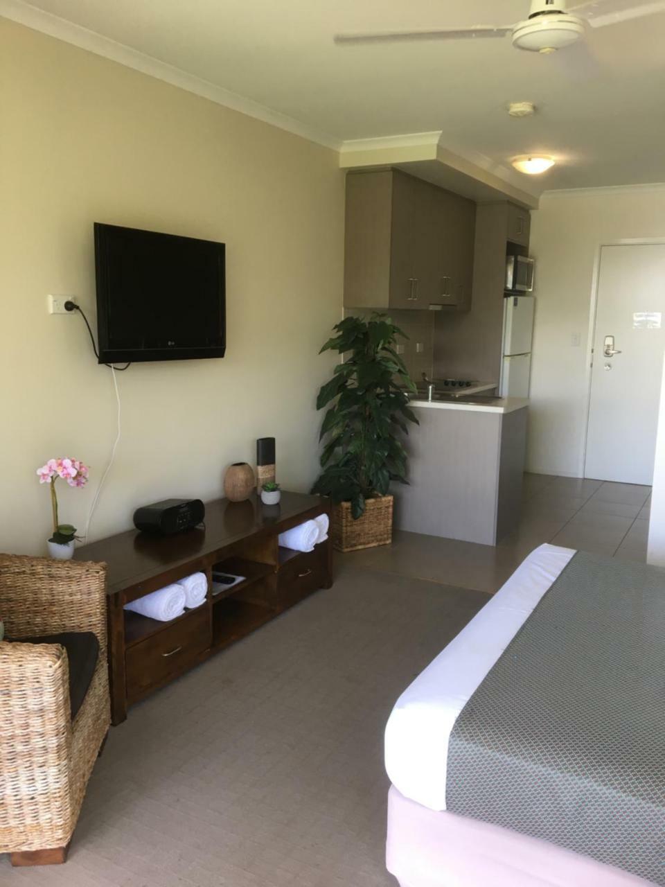 Airlie Central Apartments Airlie Beach Exterior foto